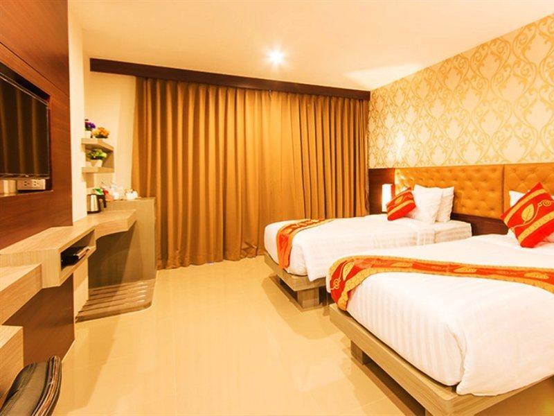 Hemingways Silk Hotel Patong Экстерьер фото