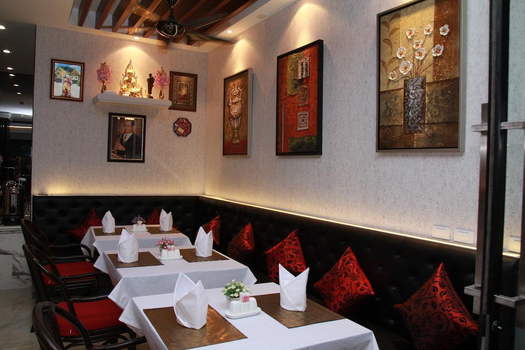Hemingways Silk Hotel Patong Экстерьер фото