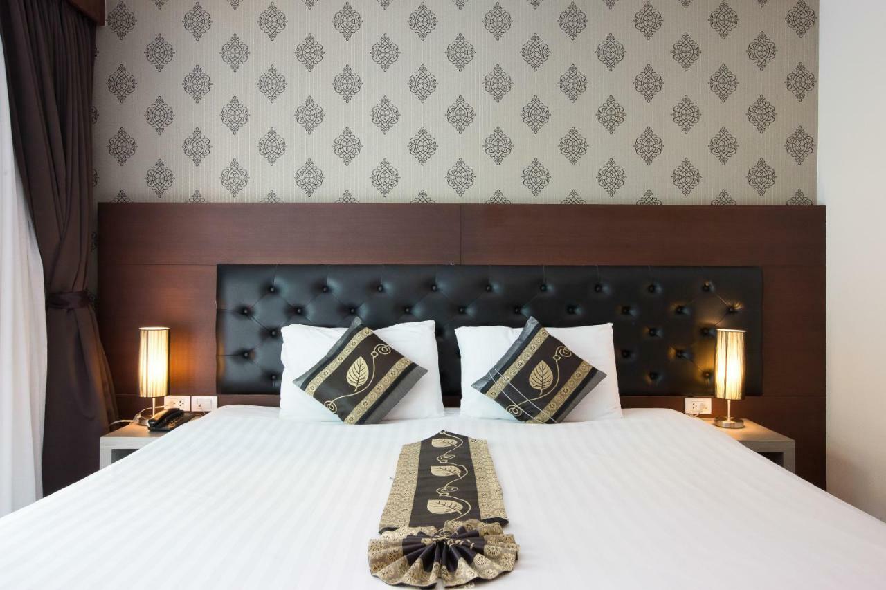 Hemingways Silk Hotel Patong Экстерьер фото