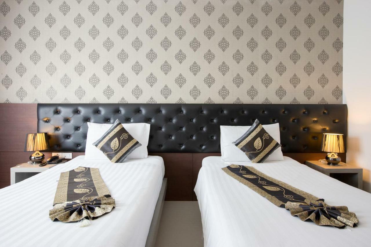 Hemingways Silk Hotel Patong Экстерьер фото