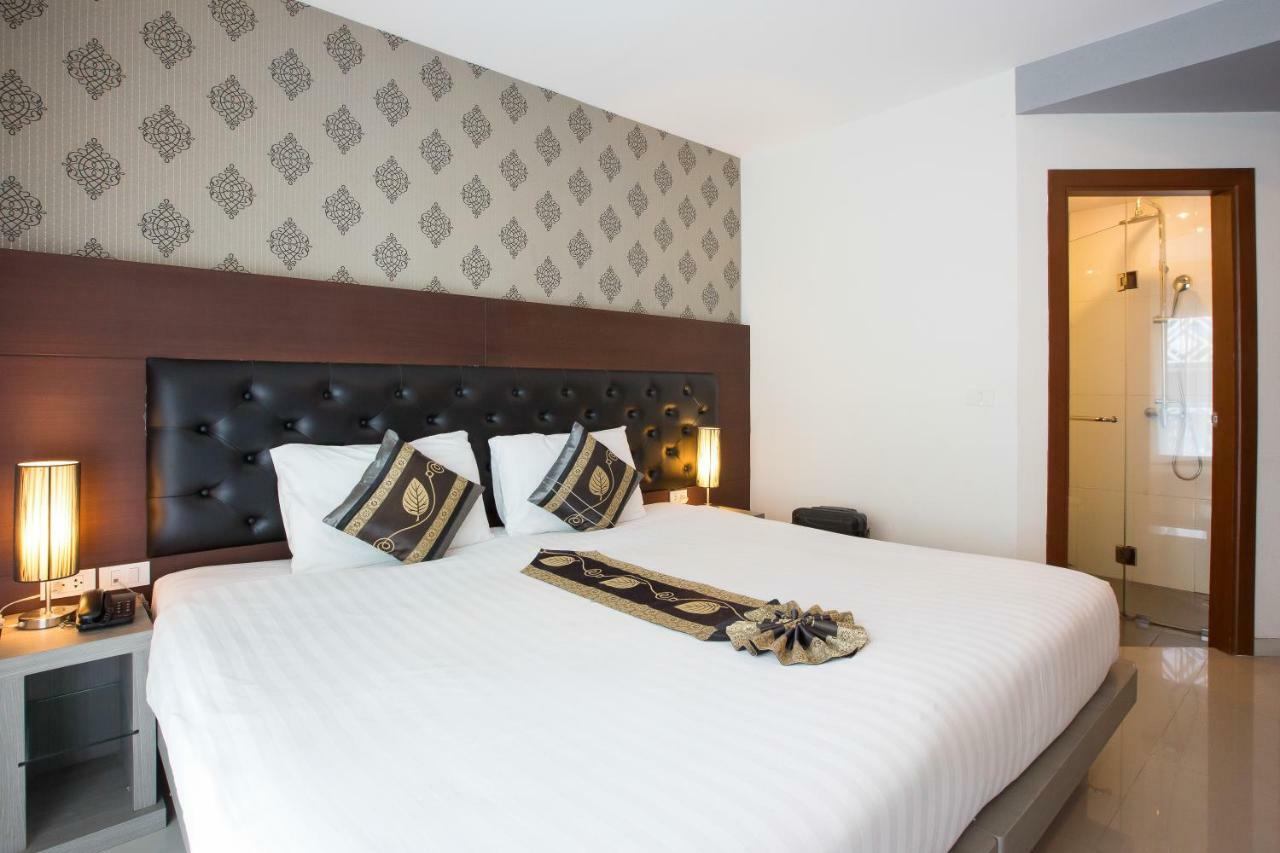Hemingways Silk Hotel Patong Экстерьер фото